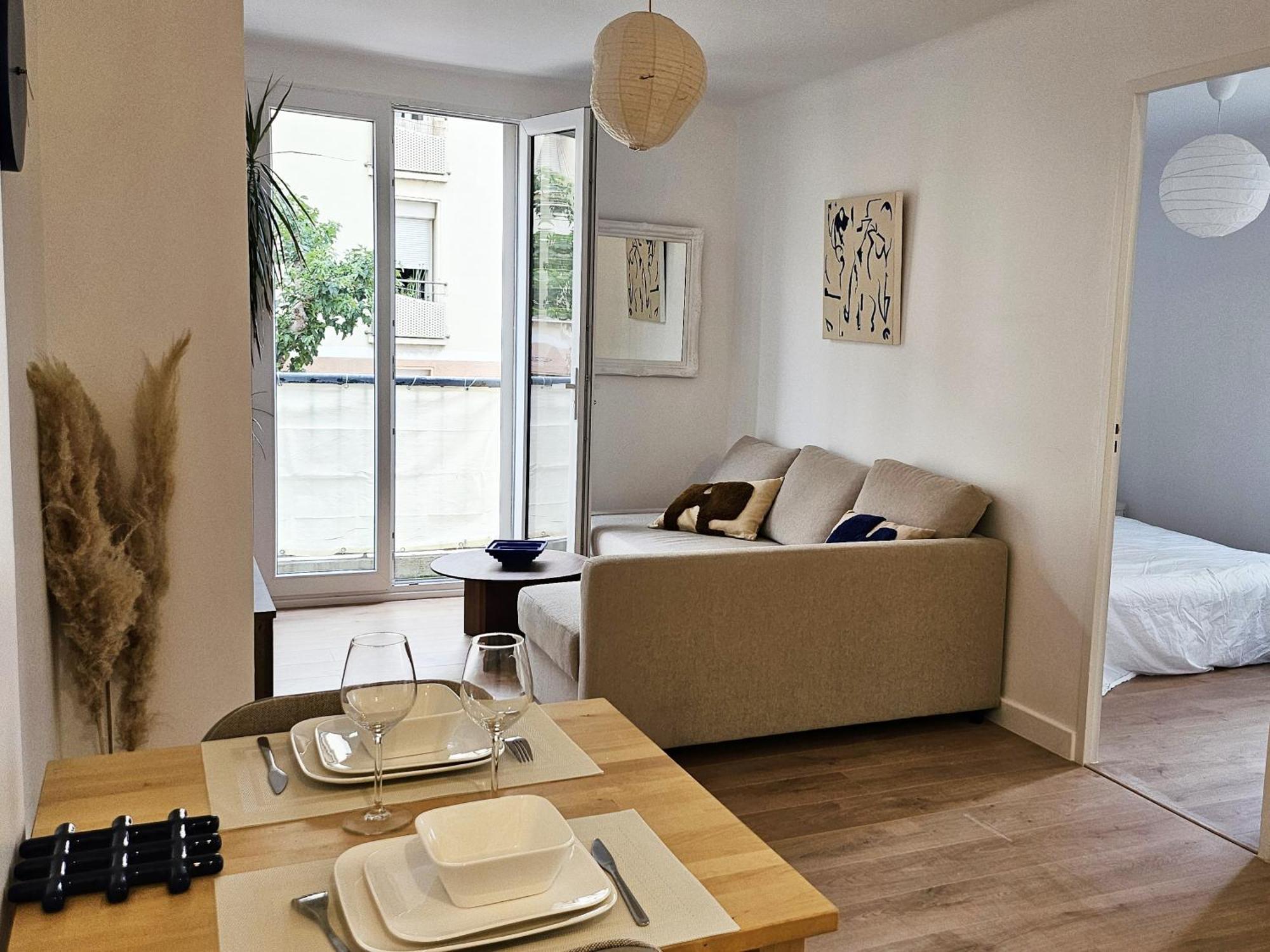 La A 80m, Refait A Neuf Apartment *